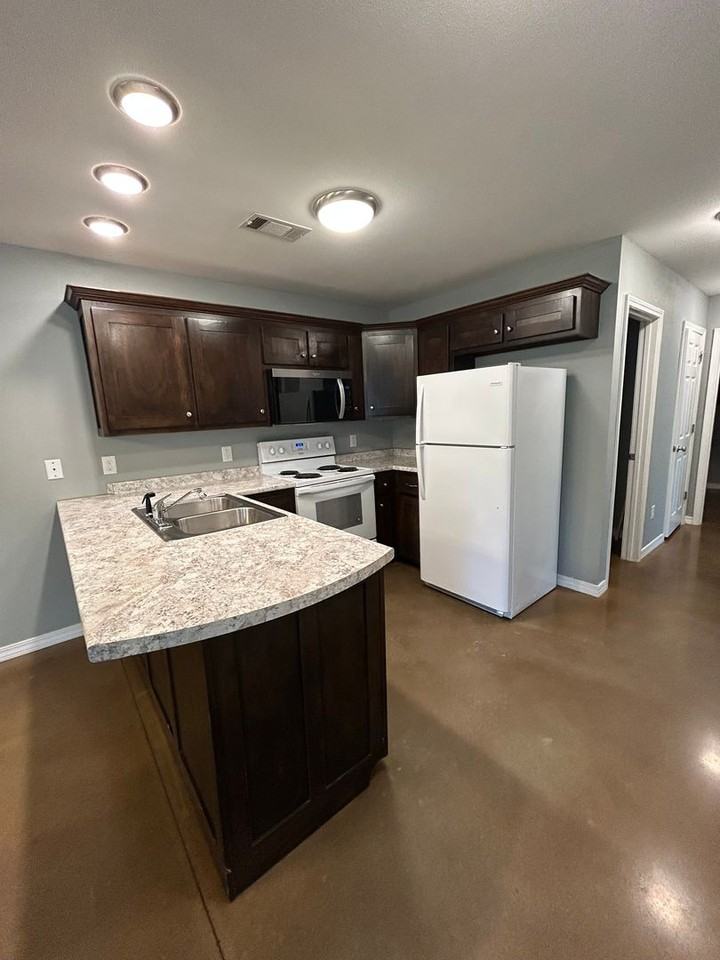 117 117 Sequoya Dr. A & B - Photo 7 of 16