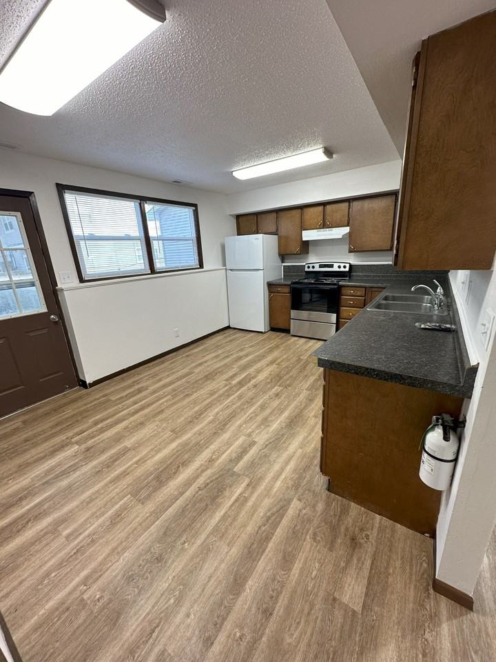 2519 W 4th St #2519 - Photo 2 of 13