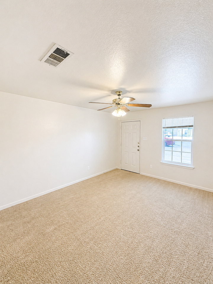 4203 Primrose Dr #C - Photo 4 of 26