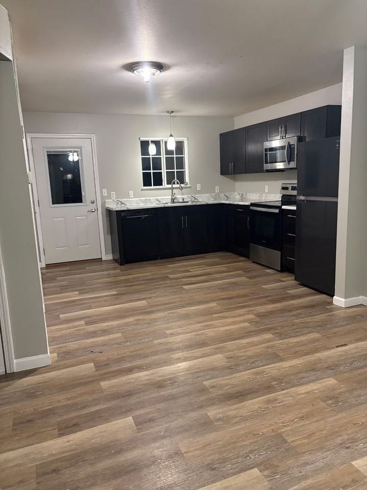 Valley View - Photo 7 of 15