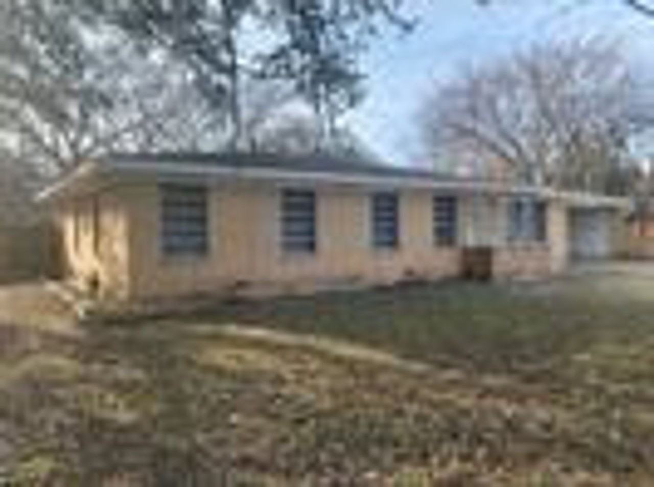 2408 Lake Air Dr - Photo 2 of 20