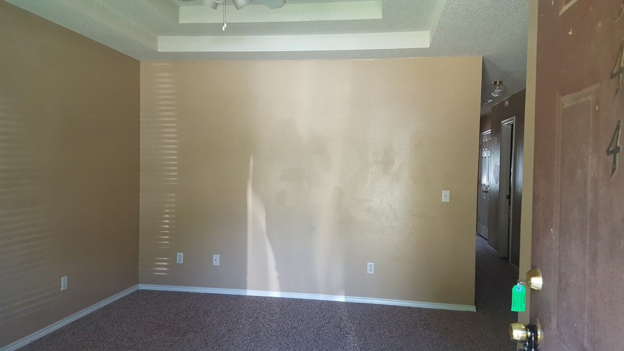 544 Kirkland Ln - Photo 2 of 22