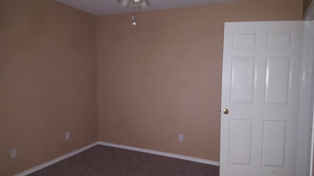 544 Kirkland Ln - Photo 5 of 22