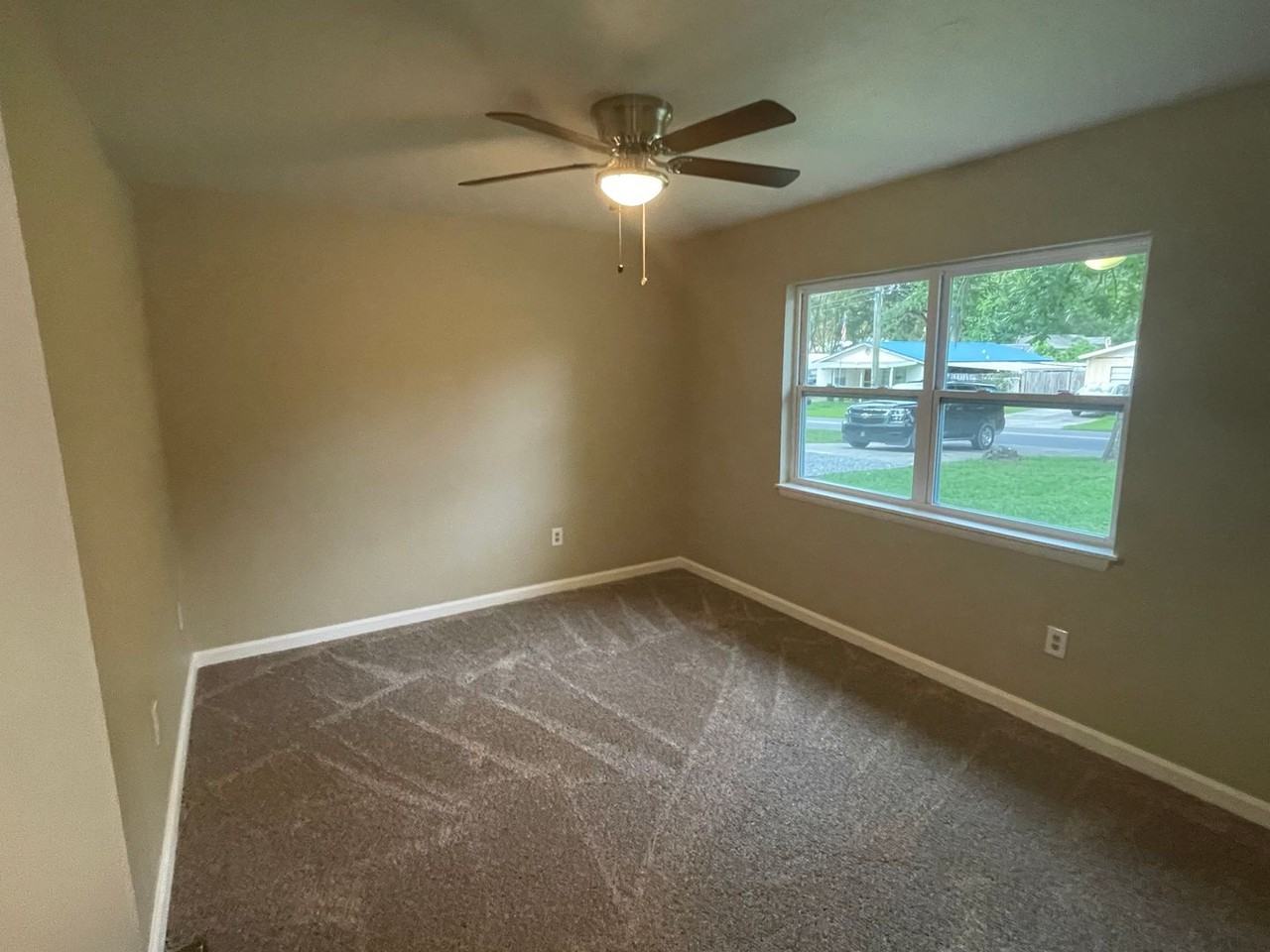 14504 Nw 142nd Ter - Photo 3 of 10