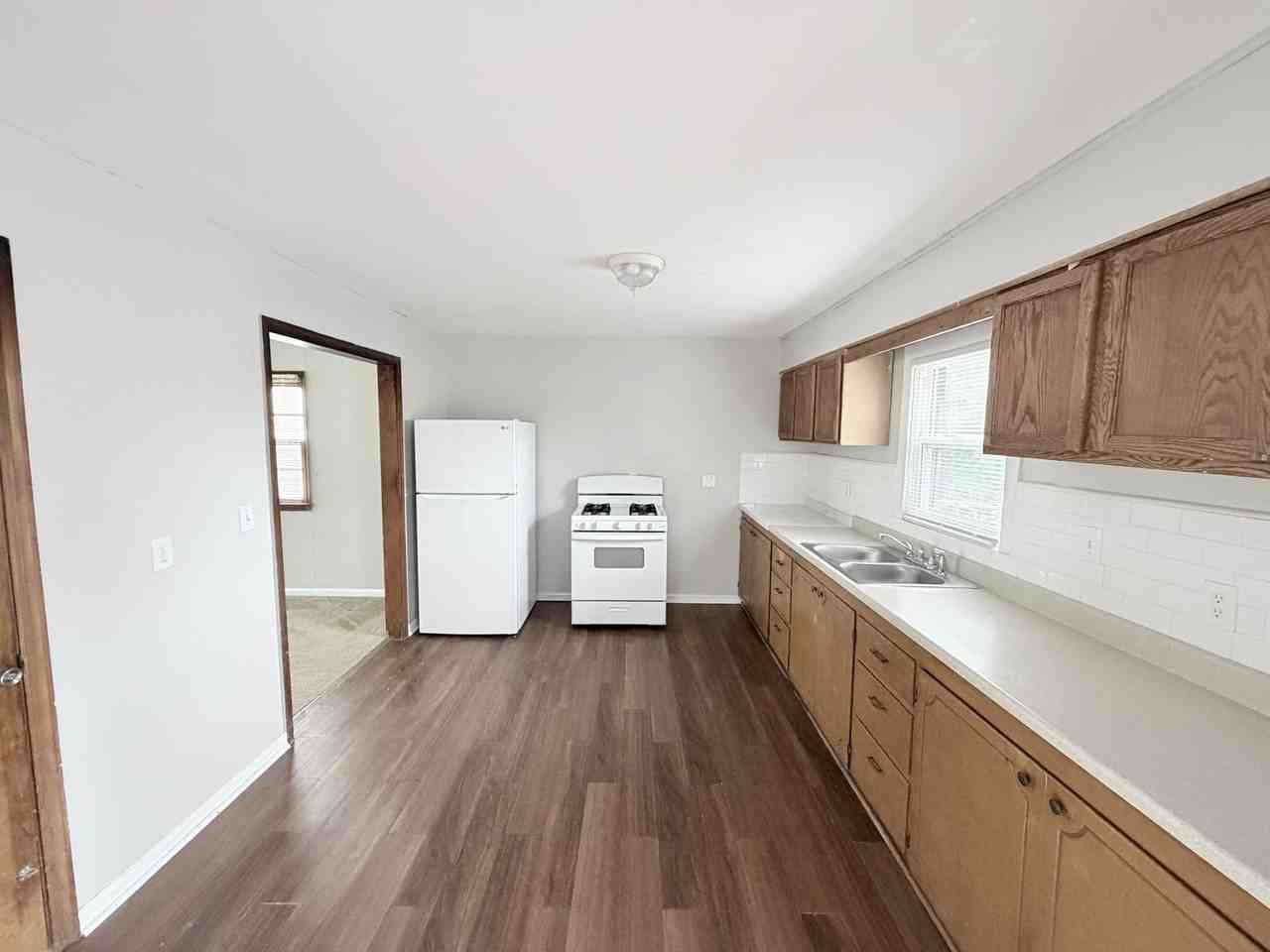 8661 E 26th St - Photo 3 of 13
