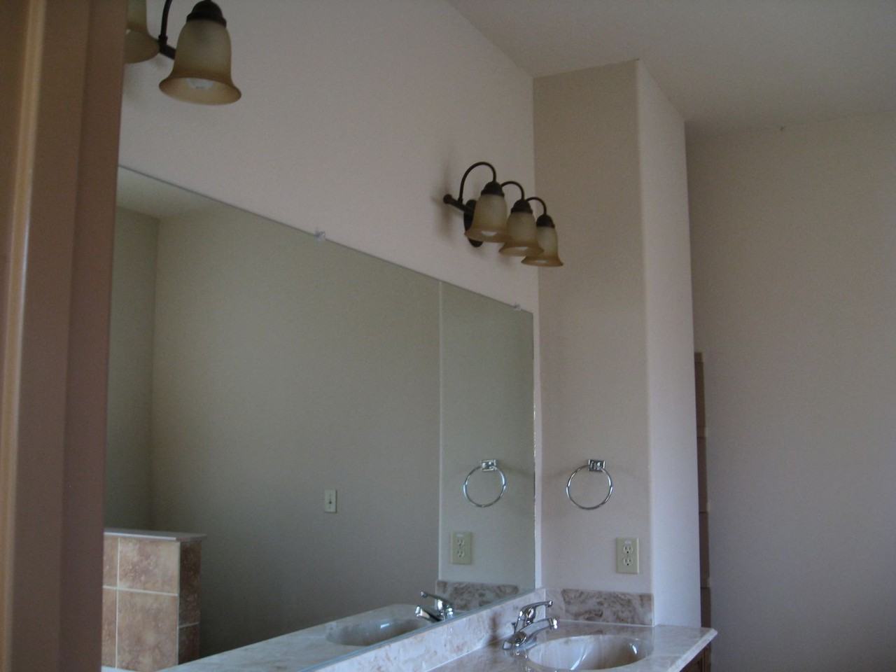 Apollo Housing - Photo 3 of 16