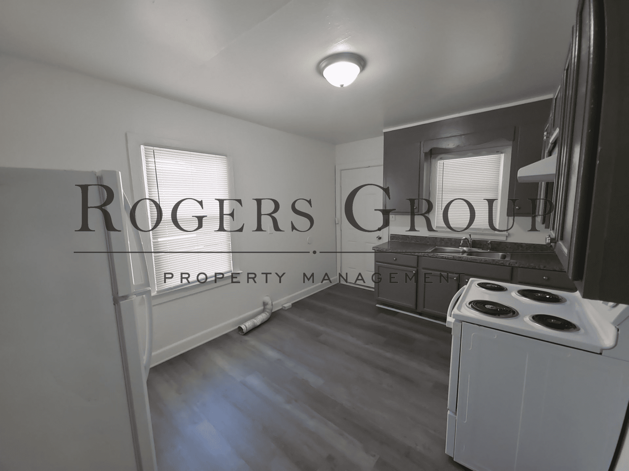 904 Burr St - Photo 2 of 15