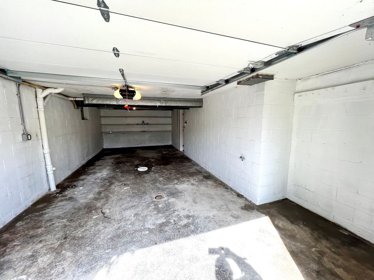 1235 Illinois Ave - Photo 5 of 31