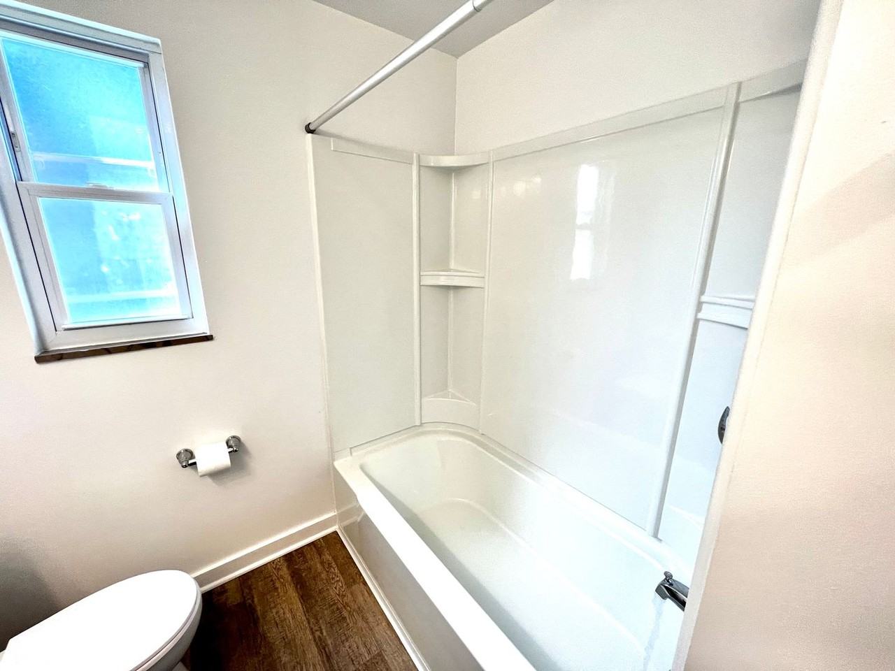 1235 Illinois Ave - Photo 6 of 31