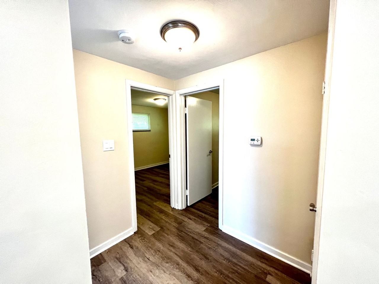 1235 Illinois Ave - Photo 7 of 31
