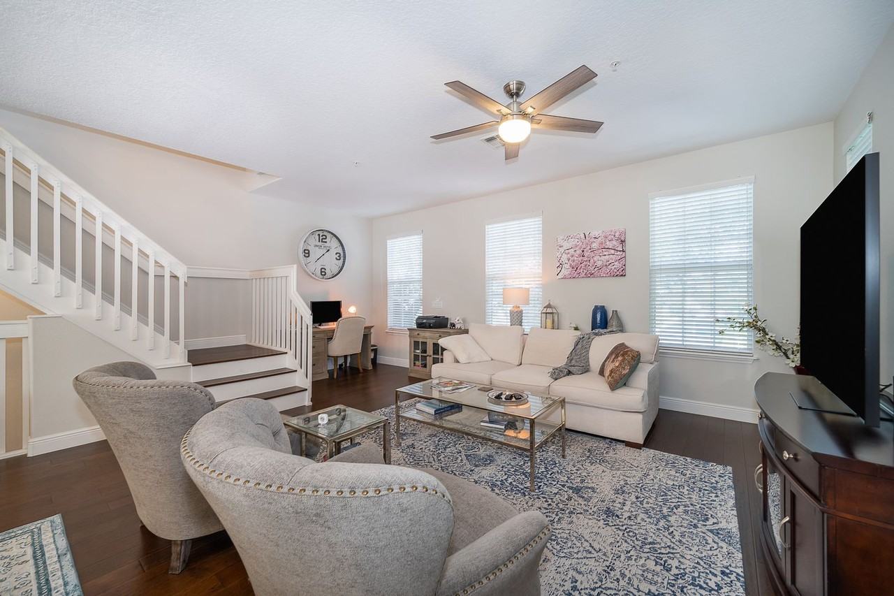 1655 Lakemont Ave - Photo 2 of 24