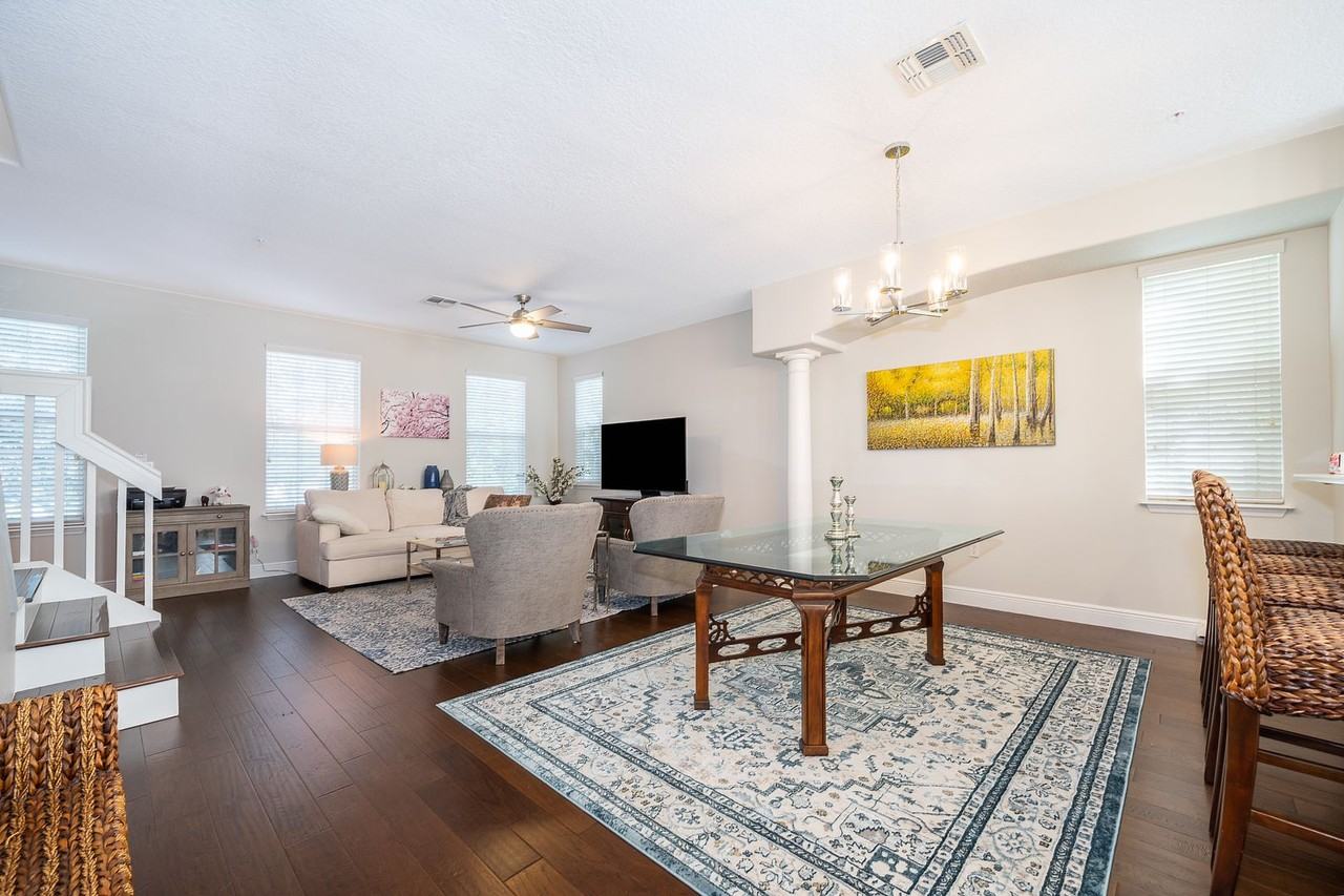 1655 Lakemont Ave - Photo 4 of 24
