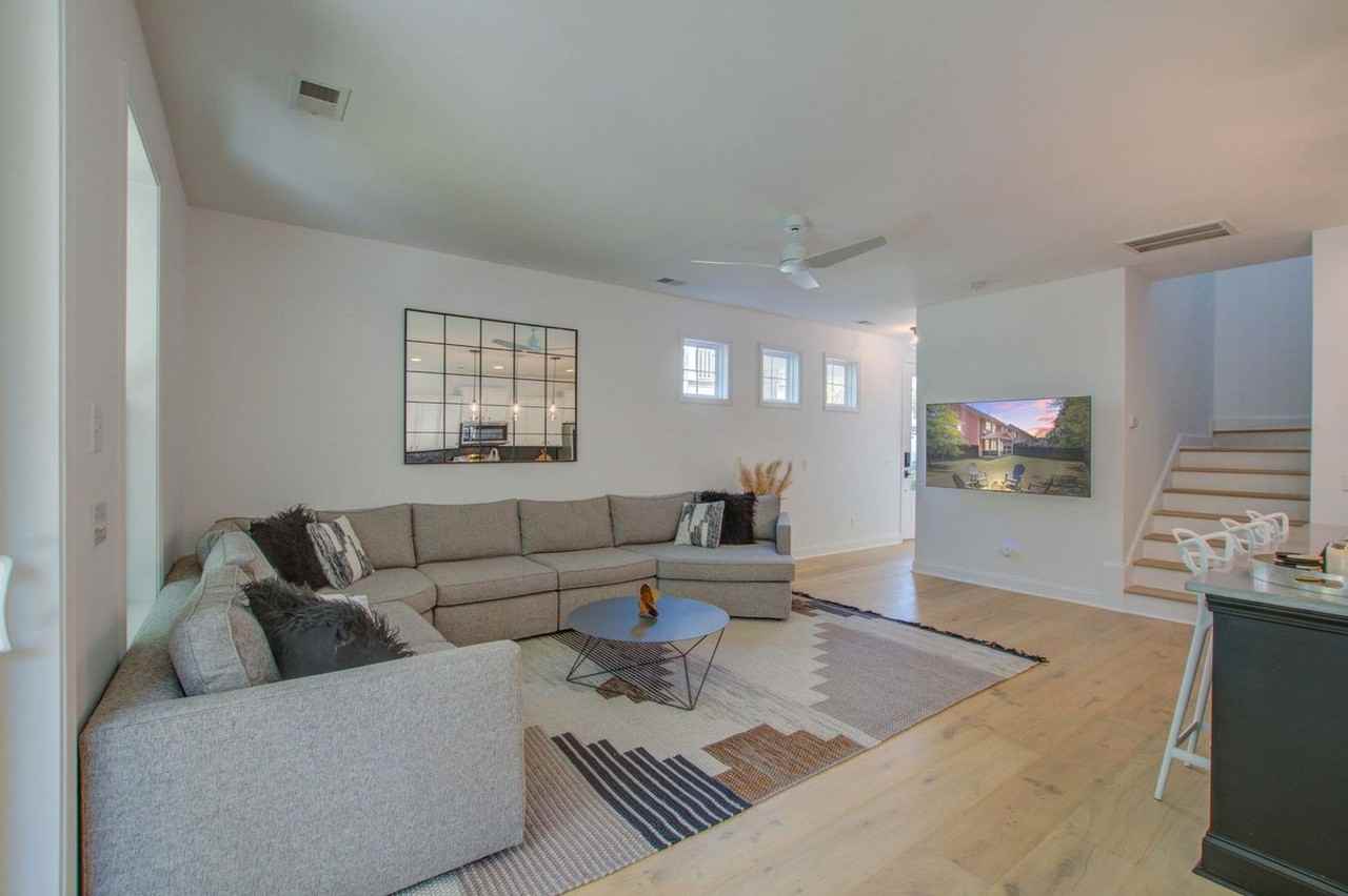 2137 Oyster Reef Ln - Photo 2 of 24
