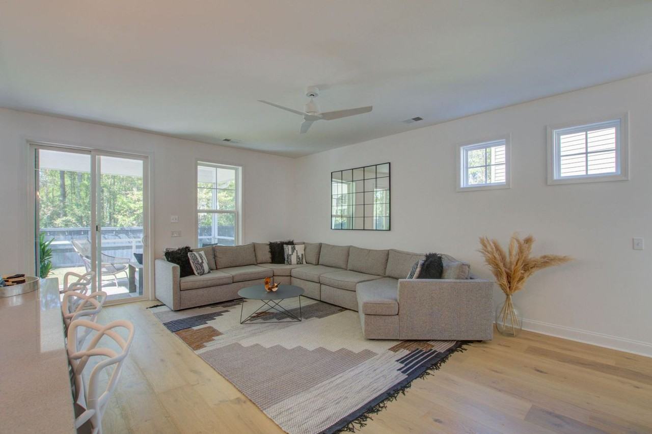 2137 Oyster Reef Ln - Photo 3 of 24
