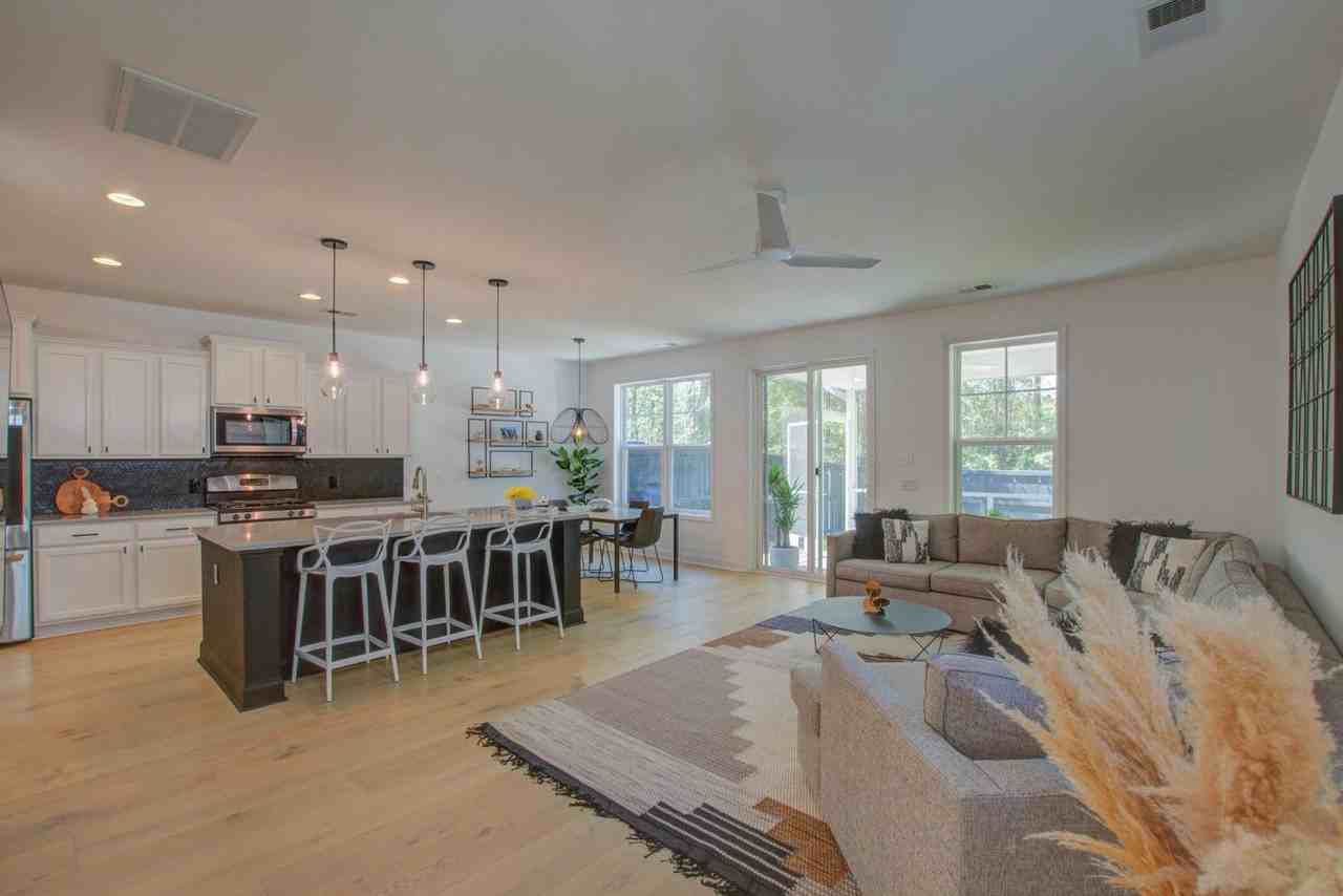 2137 Oyster Reef Ln - Photo 4 of 24