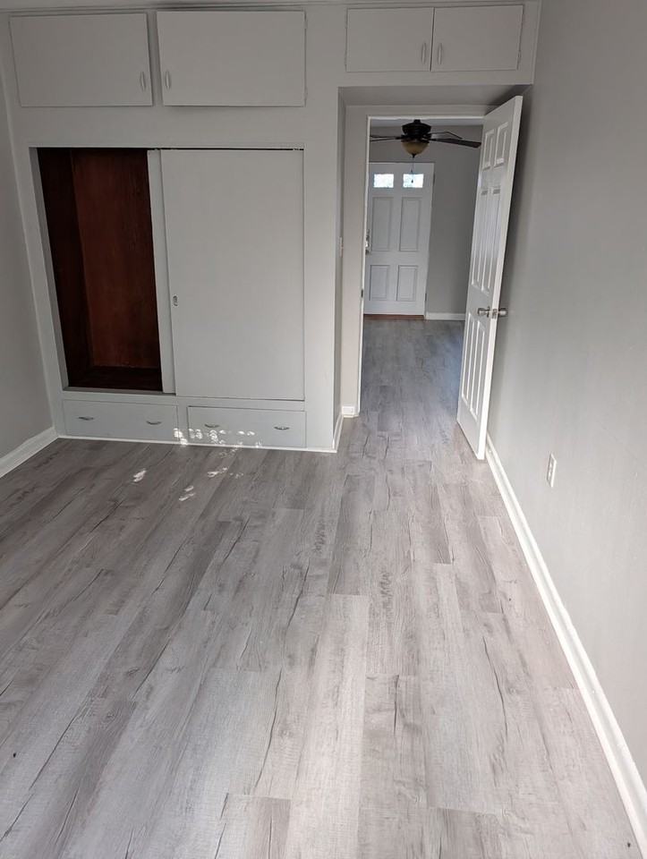 608 N Baker St - Photo 2 of 5