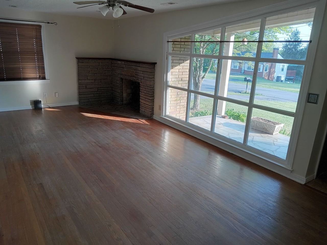 157 Arlington Dr - Photo 3 of 17