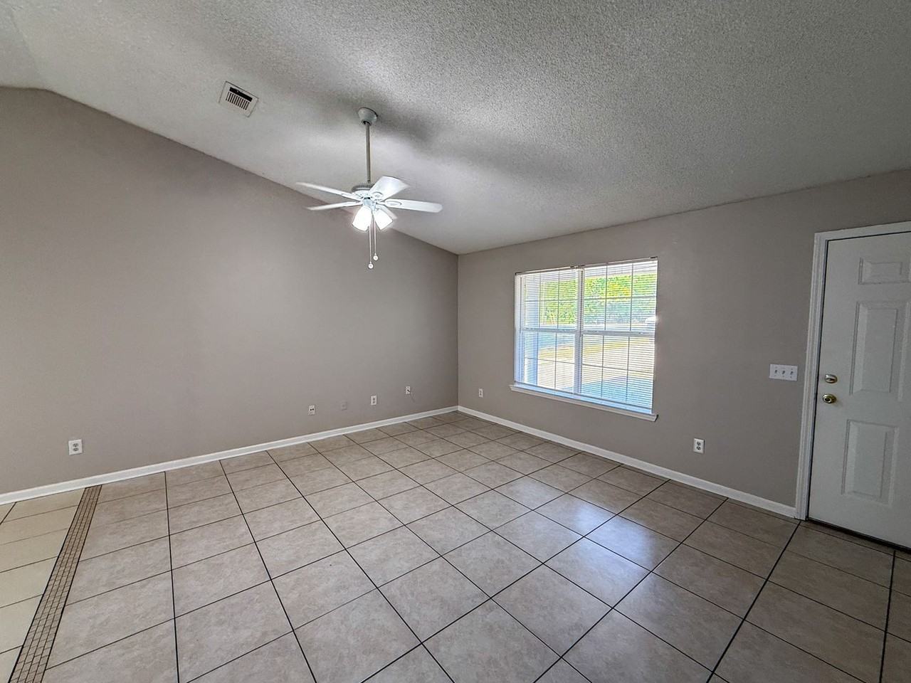 4167 Bell Ln - Photo 2 of 19