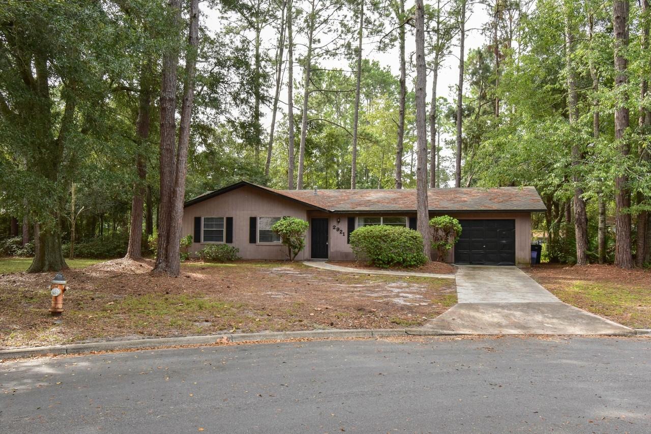 2921 Nw 63rd Pl - Photo 2 of 9
