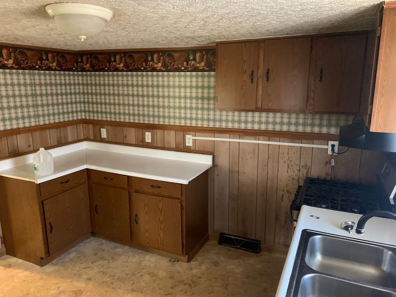 108 Beamer Ln - Photo 3 of 4