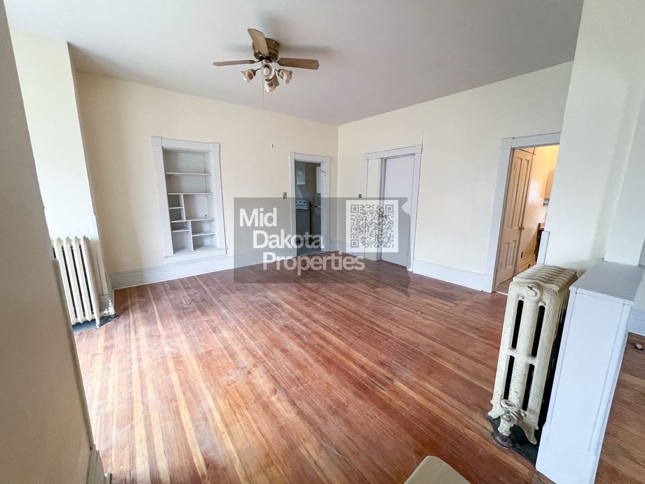 623 E Hanson Ave - Photo 2 of 9