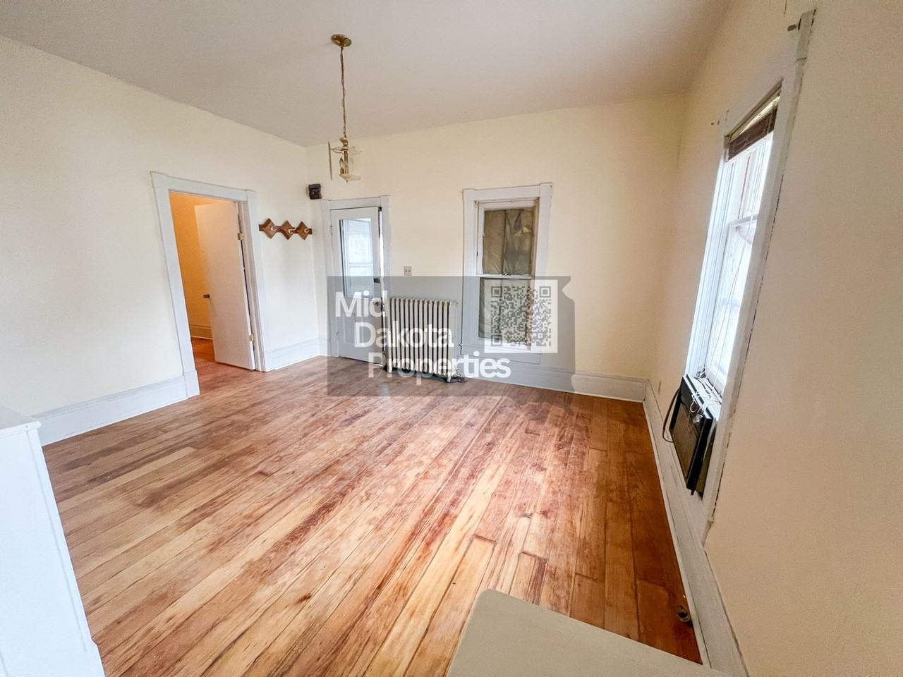 623 E Hanson Ave - Photo 7 of 9