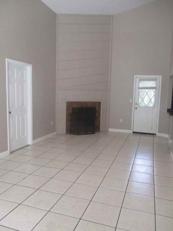 1120 Sw 19th Pl - Photo 2 of 30