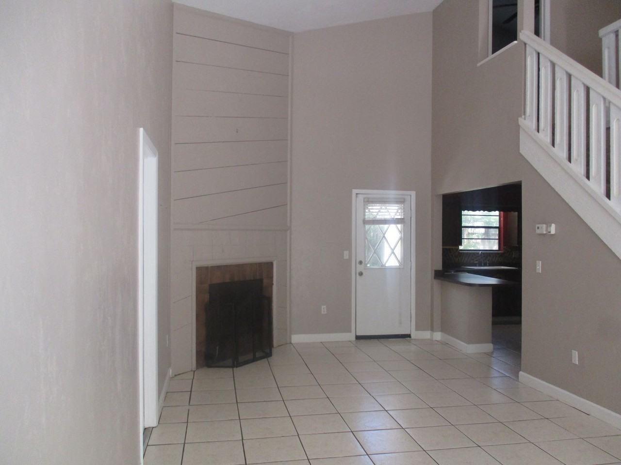1120 Sw 19th Pl - Photo 3 of 30