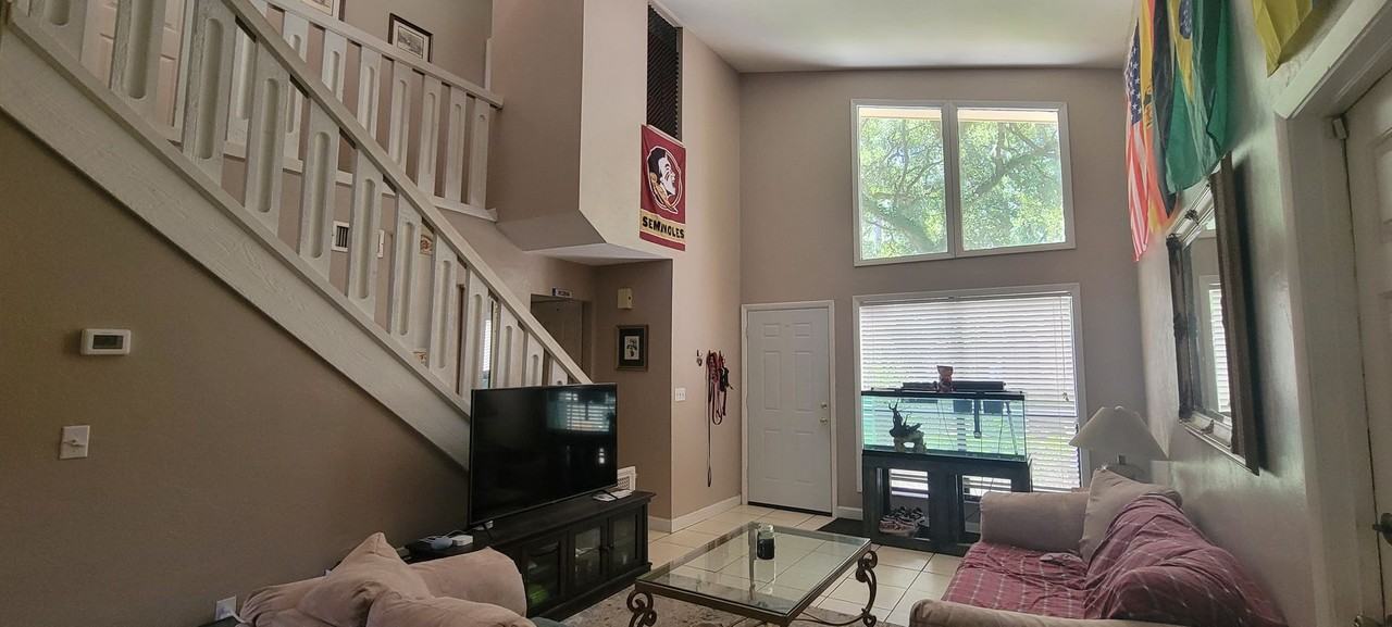 1120 Sw 19th Pl - Photo 7 of 30