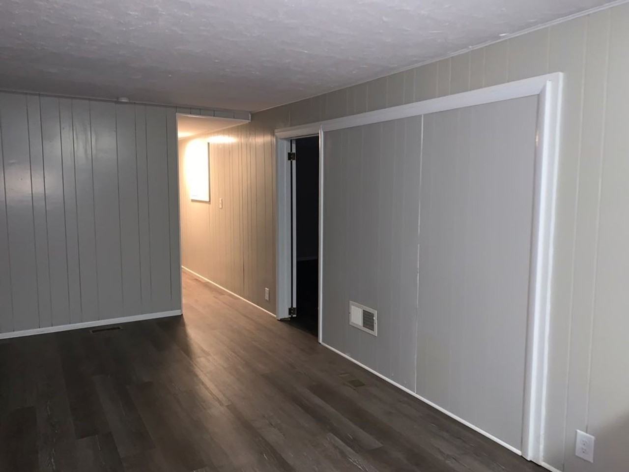 126 Southside Dr - Photo 4 of 19