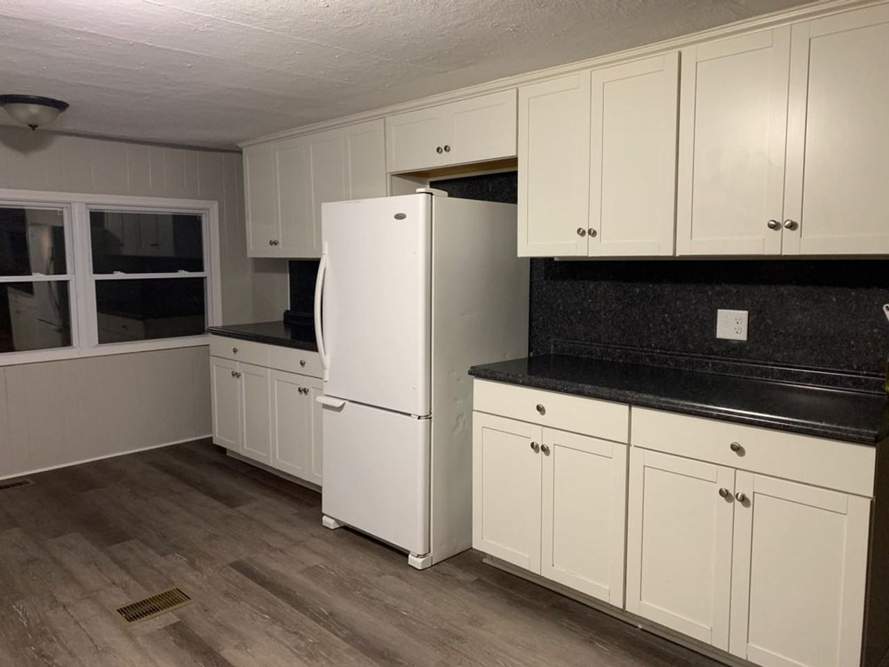 126 Southside Dr - Photo 5 of 19