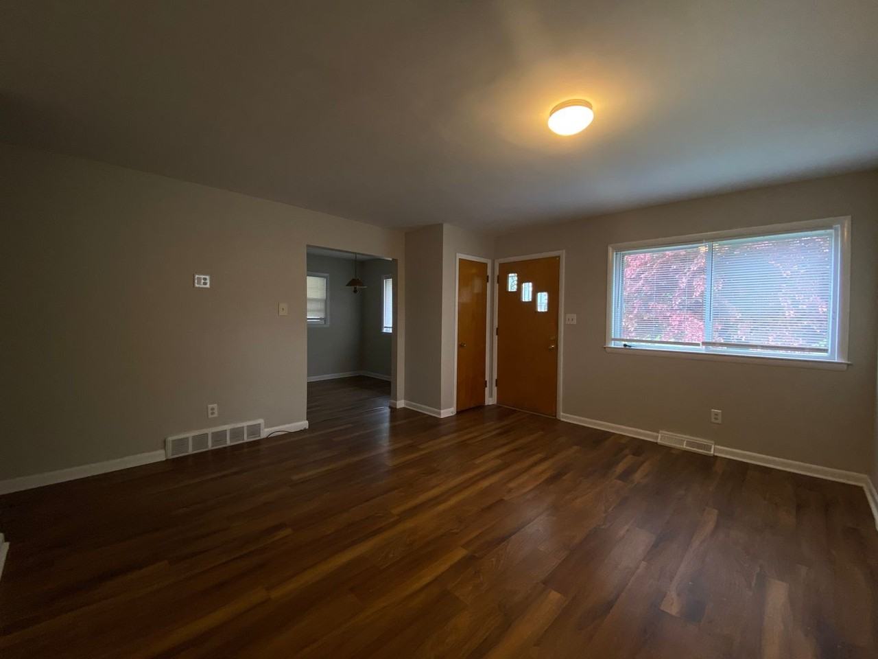 1637 Brittany Ln - Photo 2 of 27