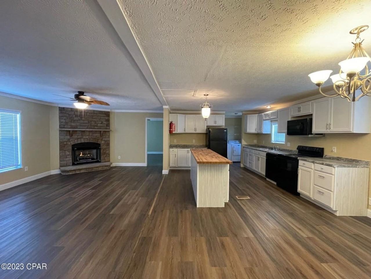 2306 Rachesky Ave - Photo 4 of 17