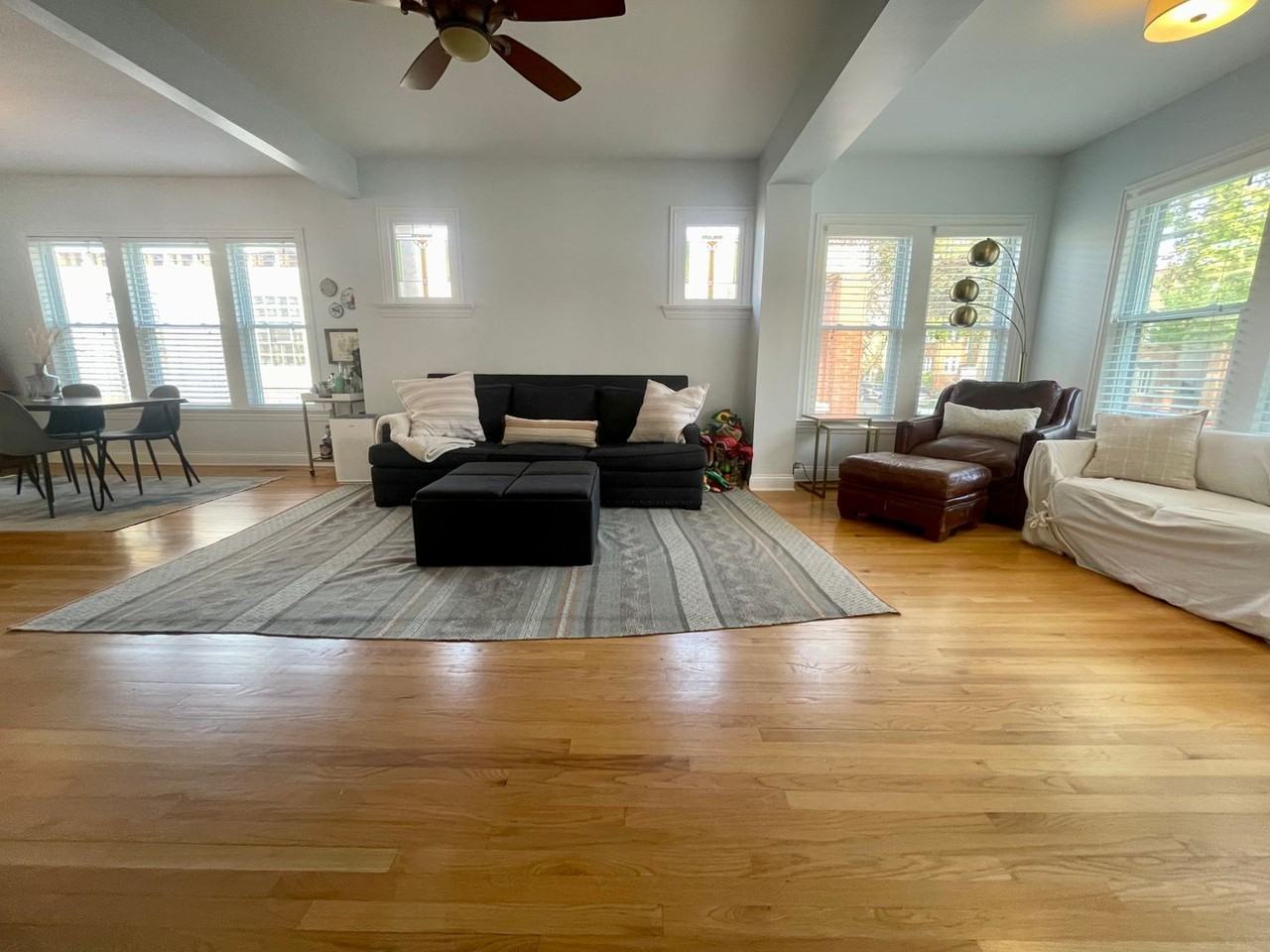 5439 W Dakin St - Photo 3 of 31