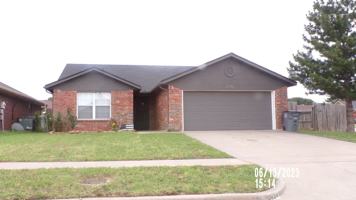featured image of 2420 Sw 44th St