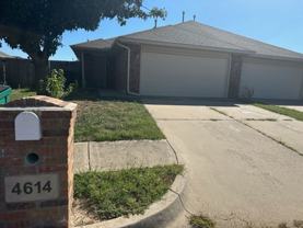 4614 Se 77th St - Photo 1 of 1