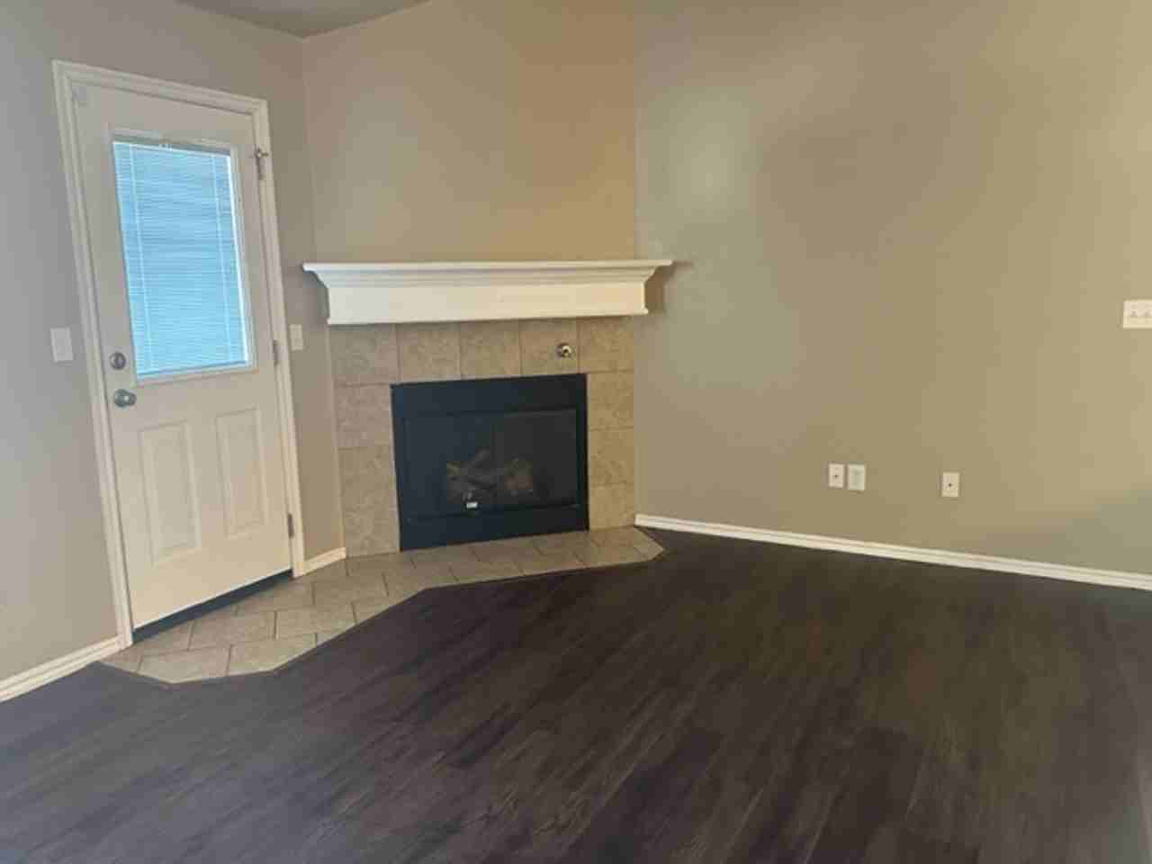 4614 Se 77th St - Photo 2 of 17