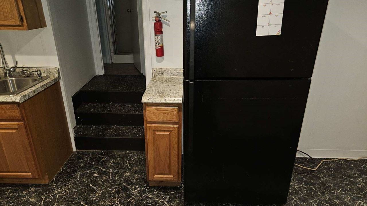 502 4th St - Photo 3 of 8