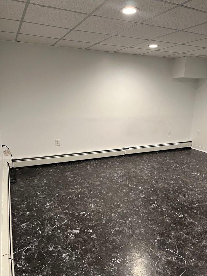 502 4th St - Photo 5 of 8