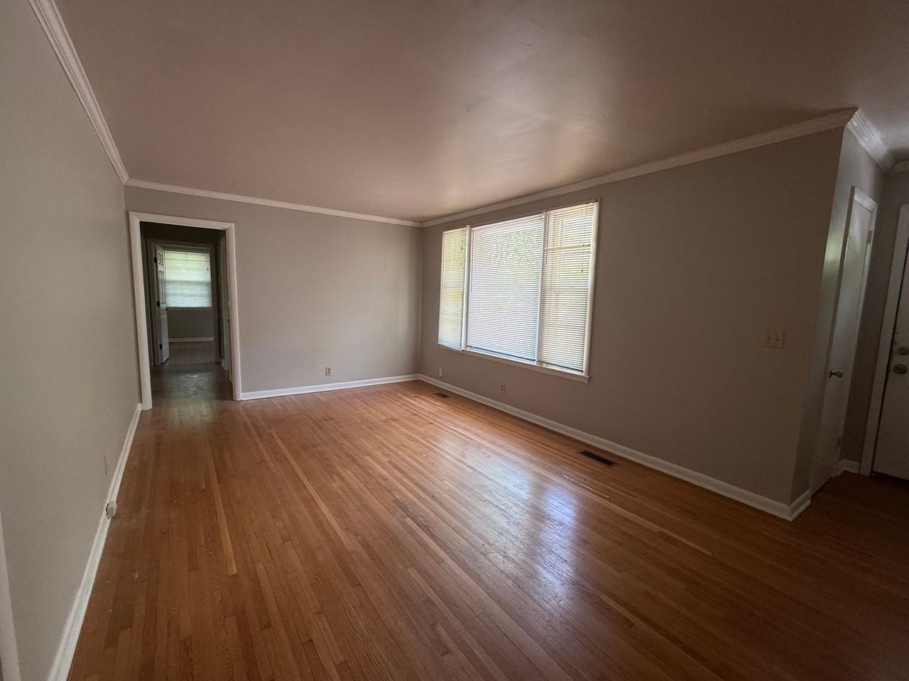 928 Rodney Dr #B - Photo 3 of 15