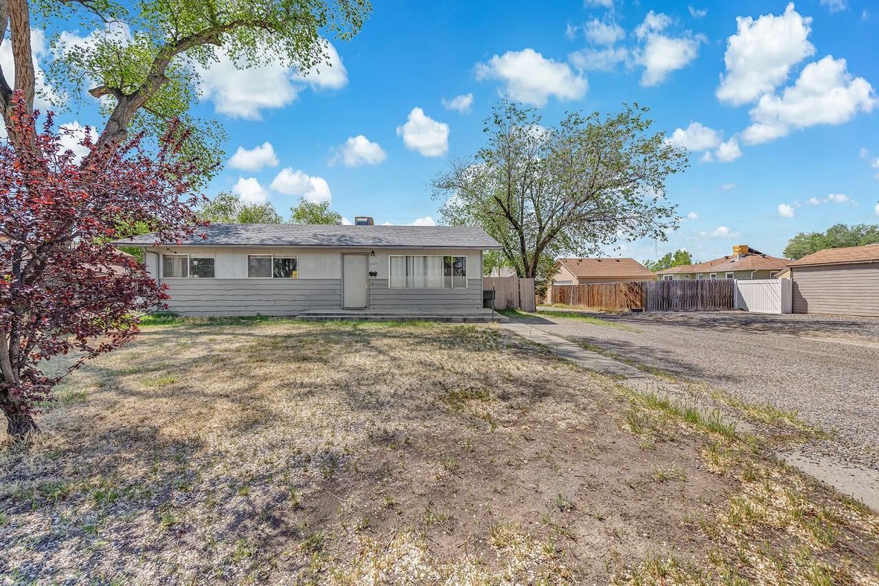2325 Texas Ave - Photo 4 of 4