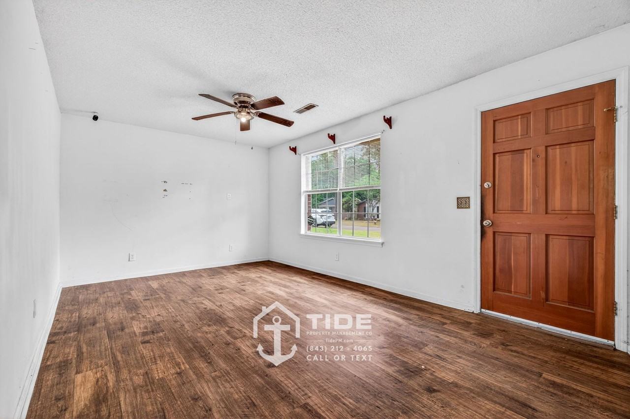 123 E Edgefield Dr - Photo 3 of 25