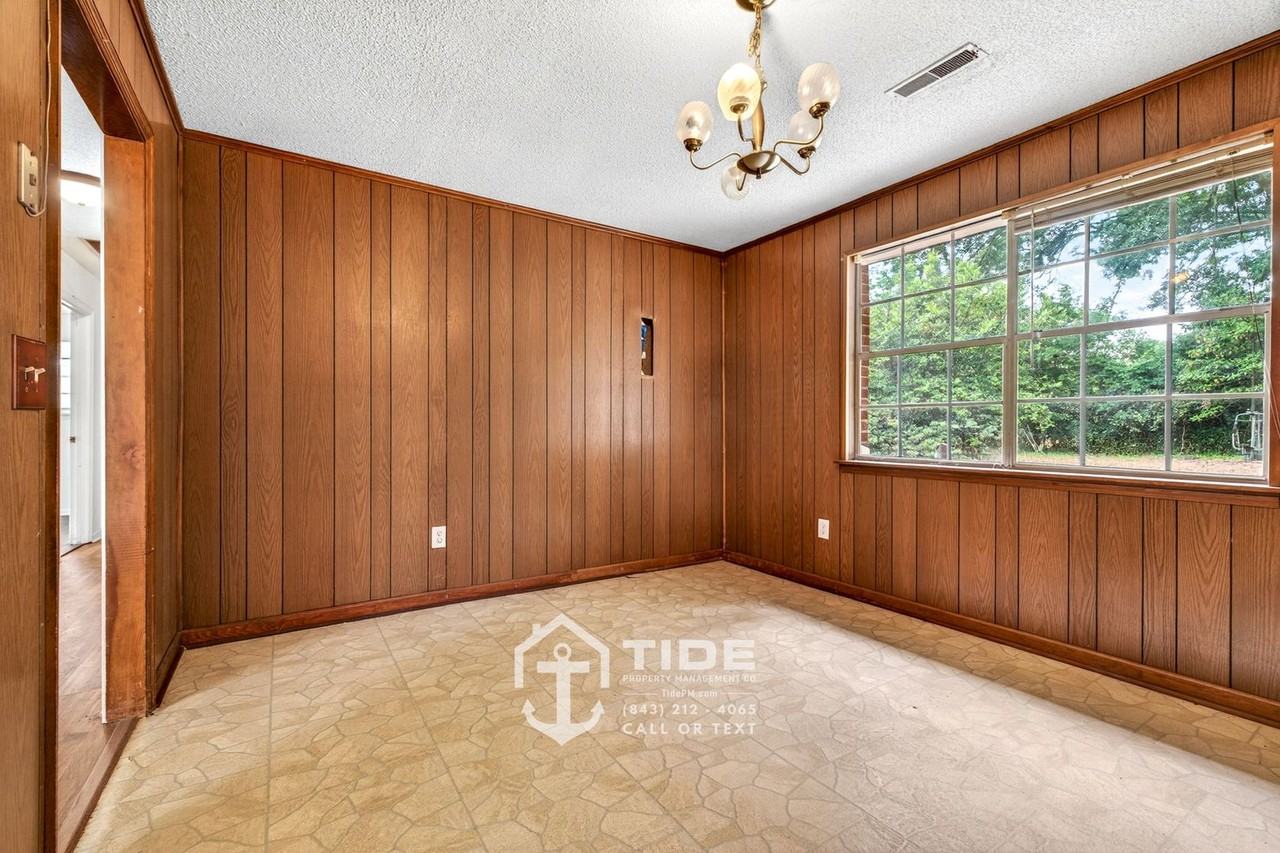 123 E Edgefield Dr - Photo 7 of 25
