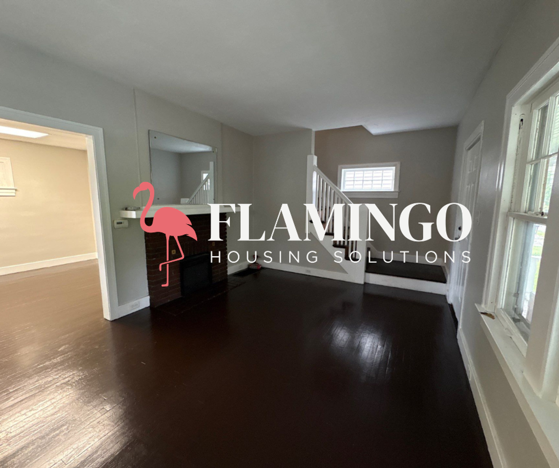 152 Laura Ave - Photo 4 of 17