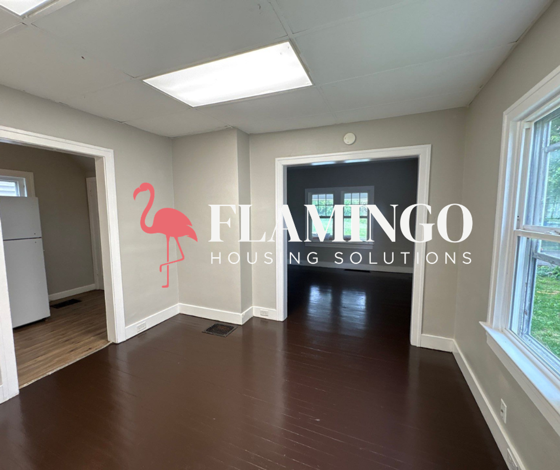152 Laura Ave - Photo 7 of 17