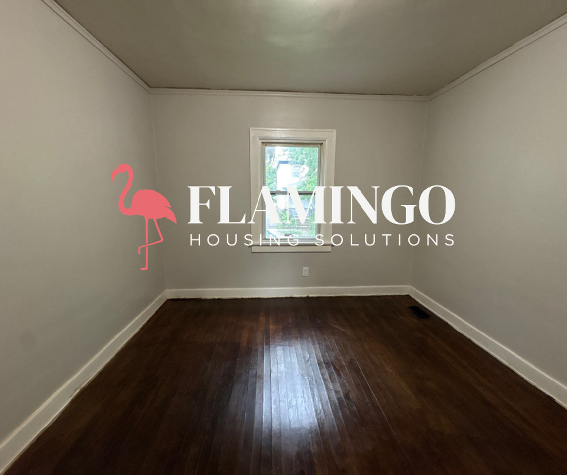 38 Pointview Ave - Photo 3 of 13