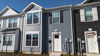 646 N College St - Photo 1 of 1