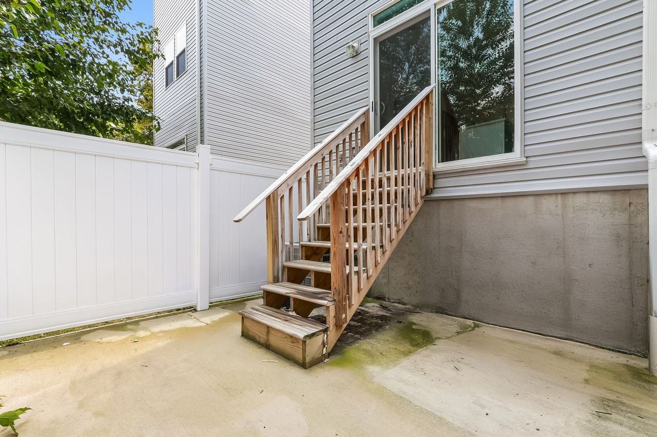 1435 S Fallon St - Photo 3 of 20