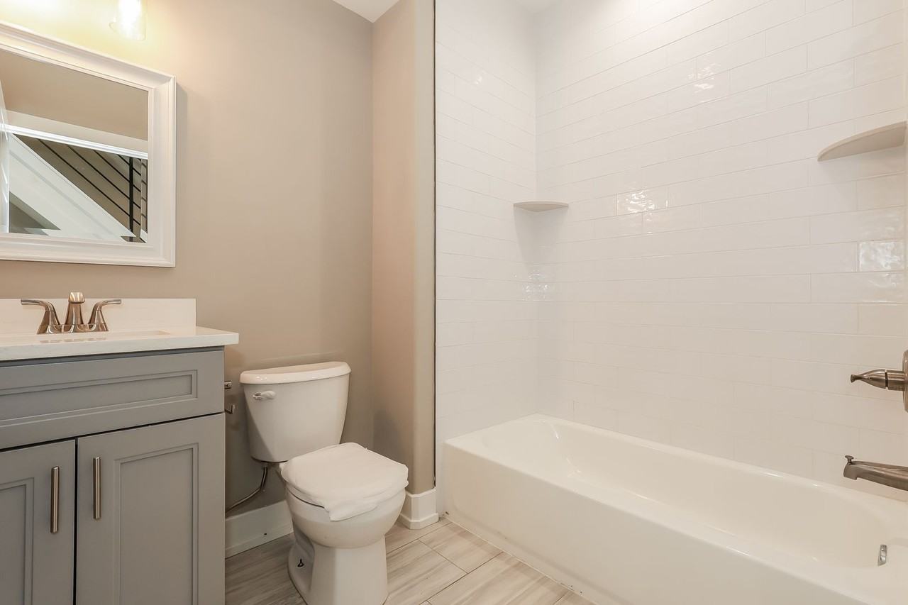 1435 S Fallon St - Photo 4 of 20