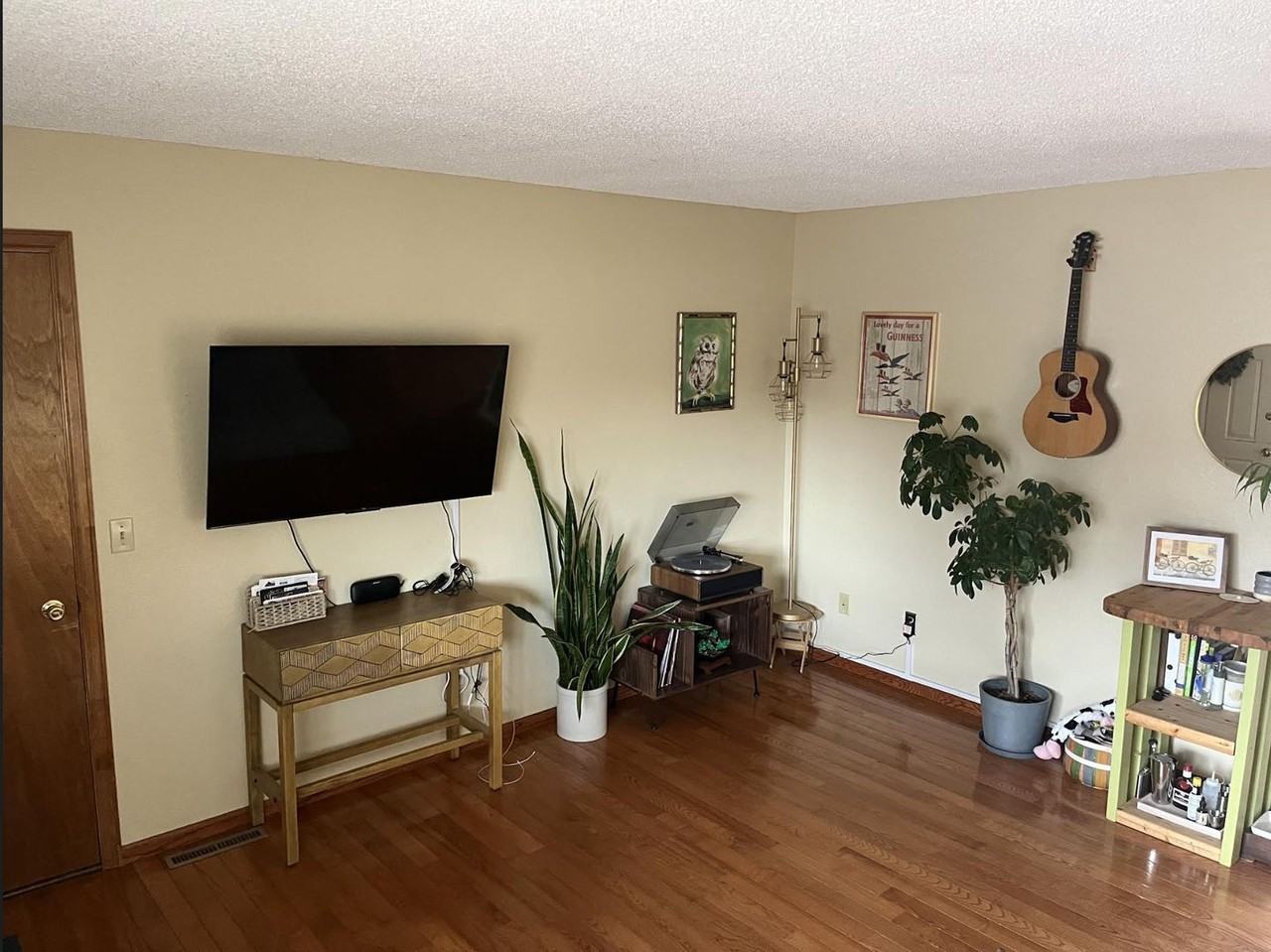 3006 Stadium Ct - Photo 2 of 20